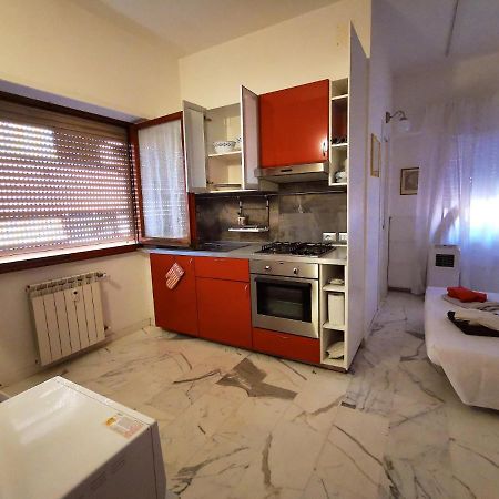 Apartamento Rouge Studio - 10 Min From Vatican Exterior foto