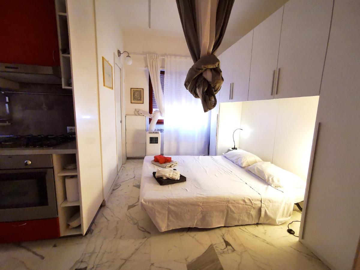 Apartamento Rouge Studio - 10 Min From Vatican Exterior foto